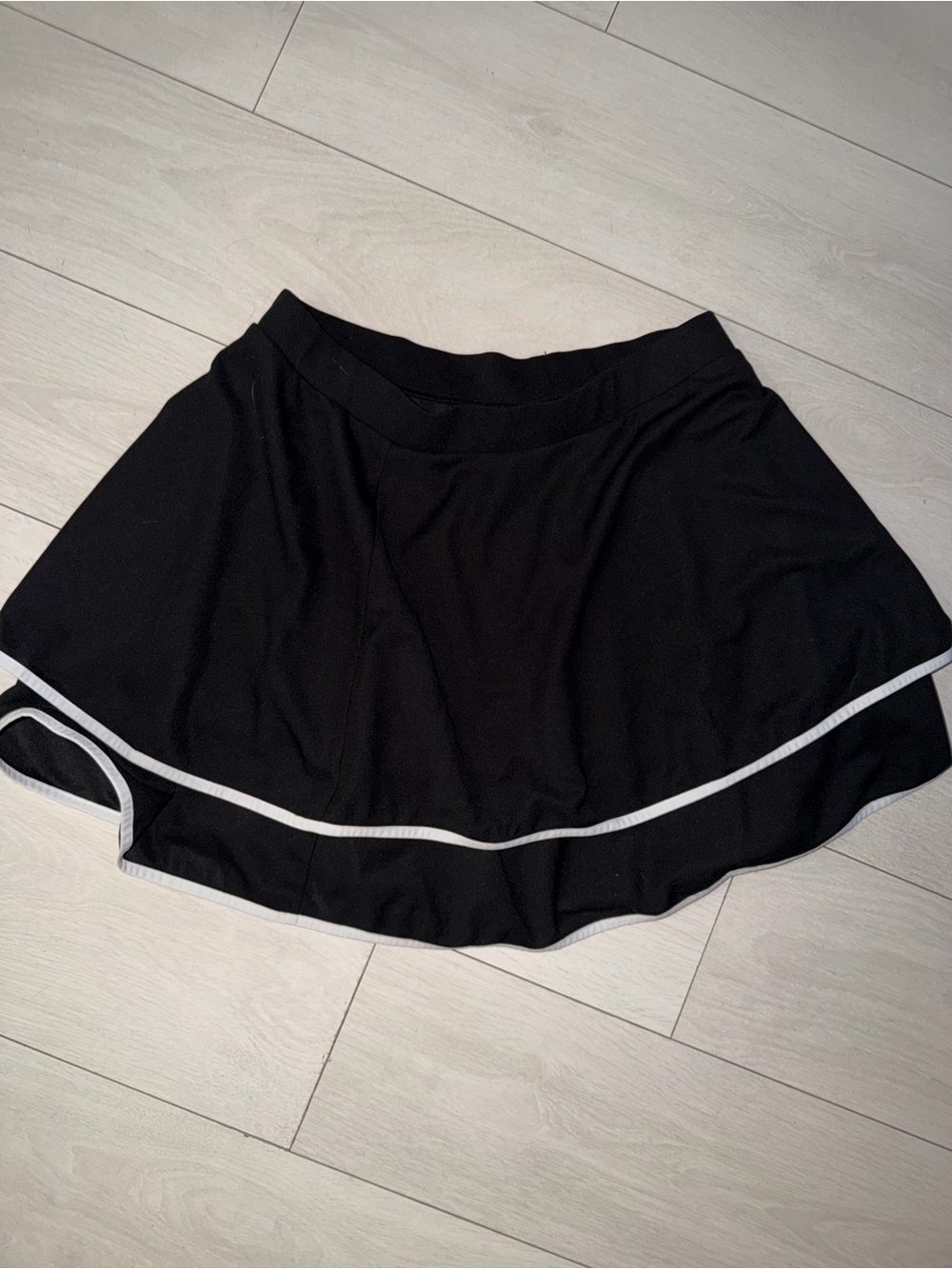 SHEIN Black Circle Skirt with White Piping